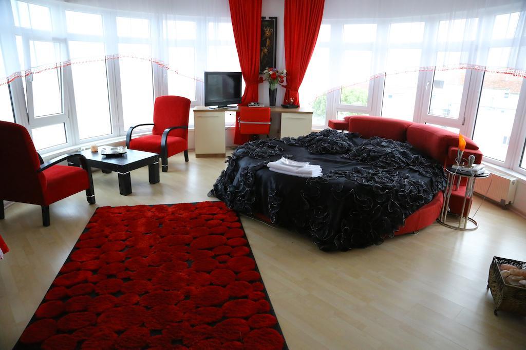 Tuana Hotel Atakum Quarto foto
